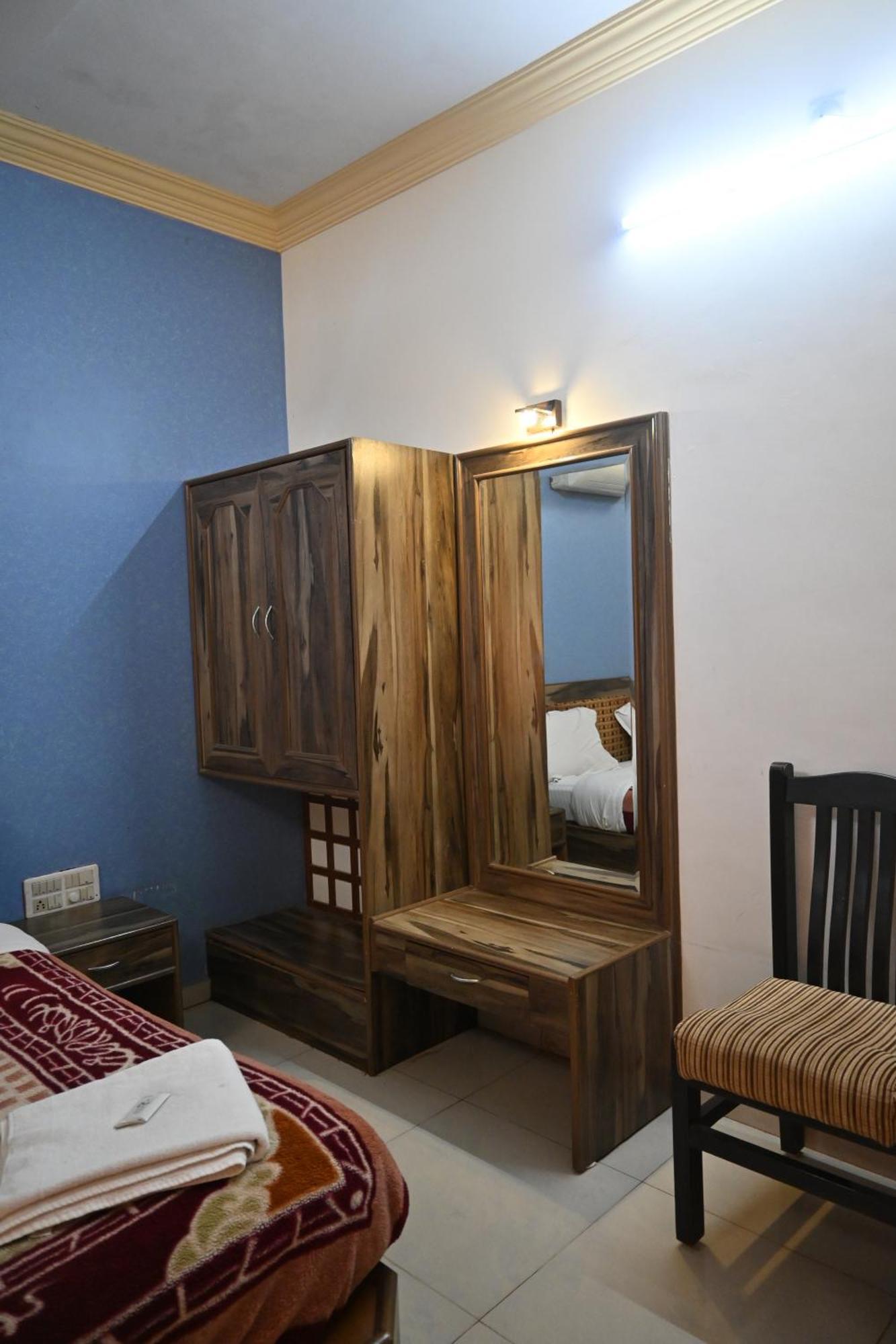 Hotel Ashlesh Manipal Exterior foto