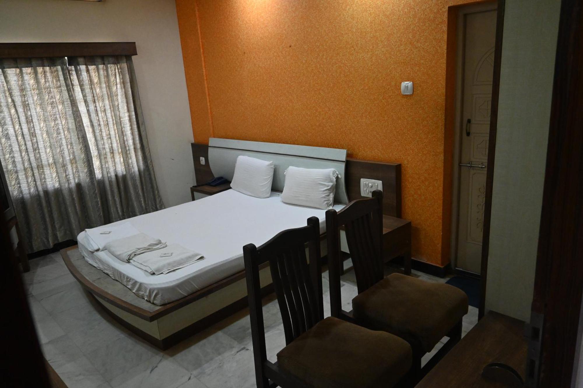Hotel Ashlesh Manipal Exterior foto